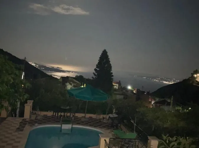 Old Olive House Villa *