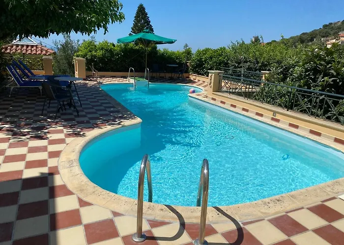 Old Olive House * Kourouklata