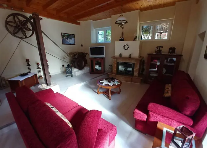 Old Olive House Villa Kourouklata